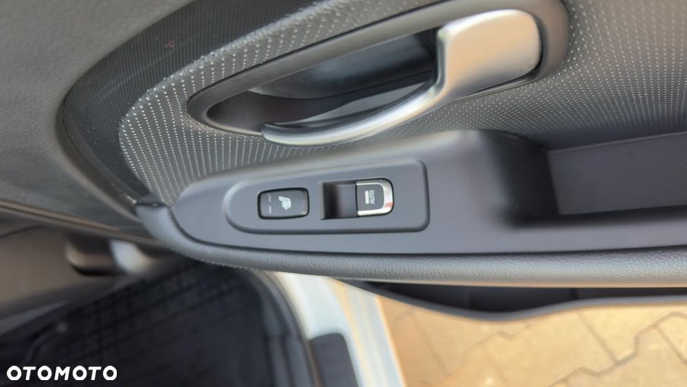 Kia Carens 1.7 CRDi XL 7os - 14