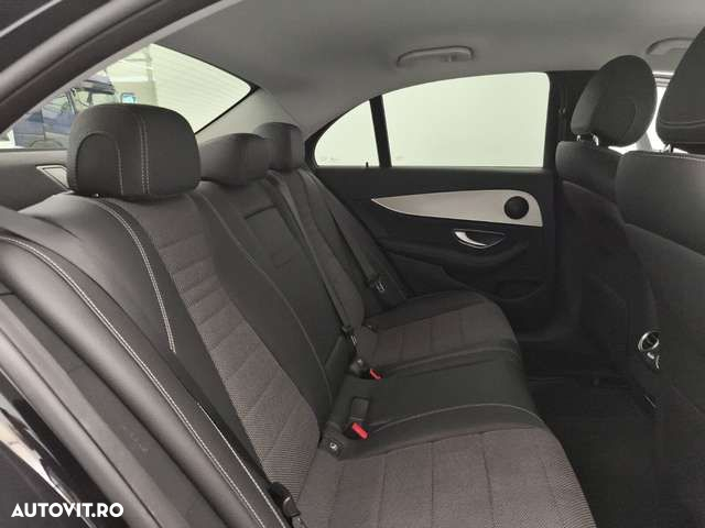 Mercedes-Benz E - 12