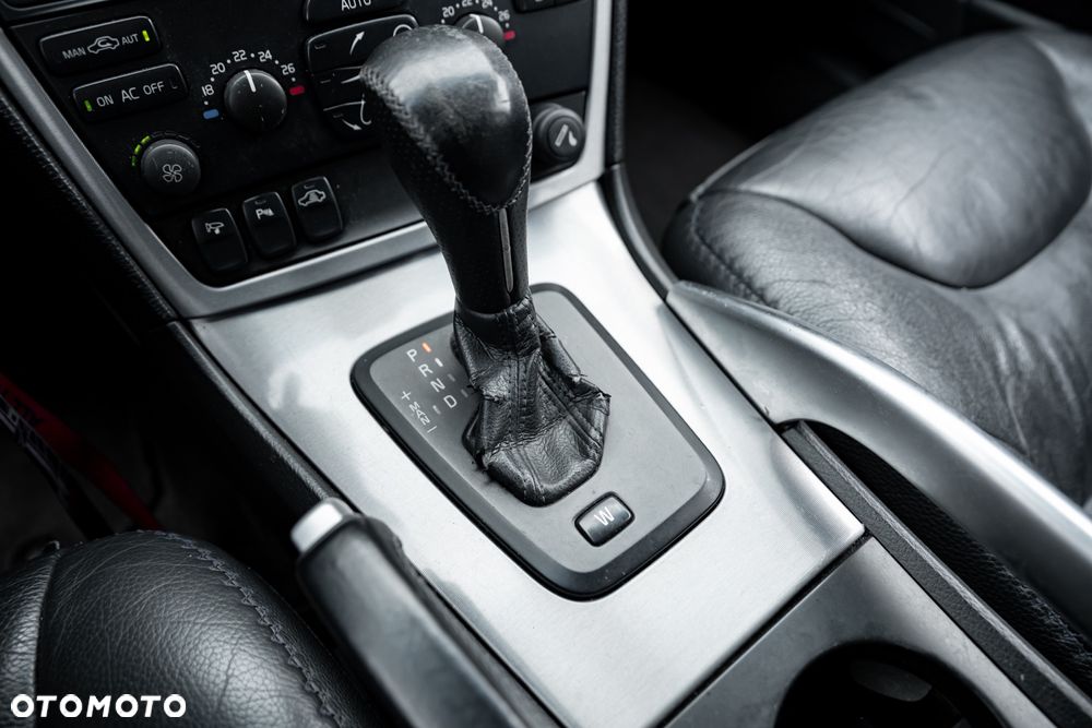 Volvo XC 70 D5 AWD Kinetic - 31