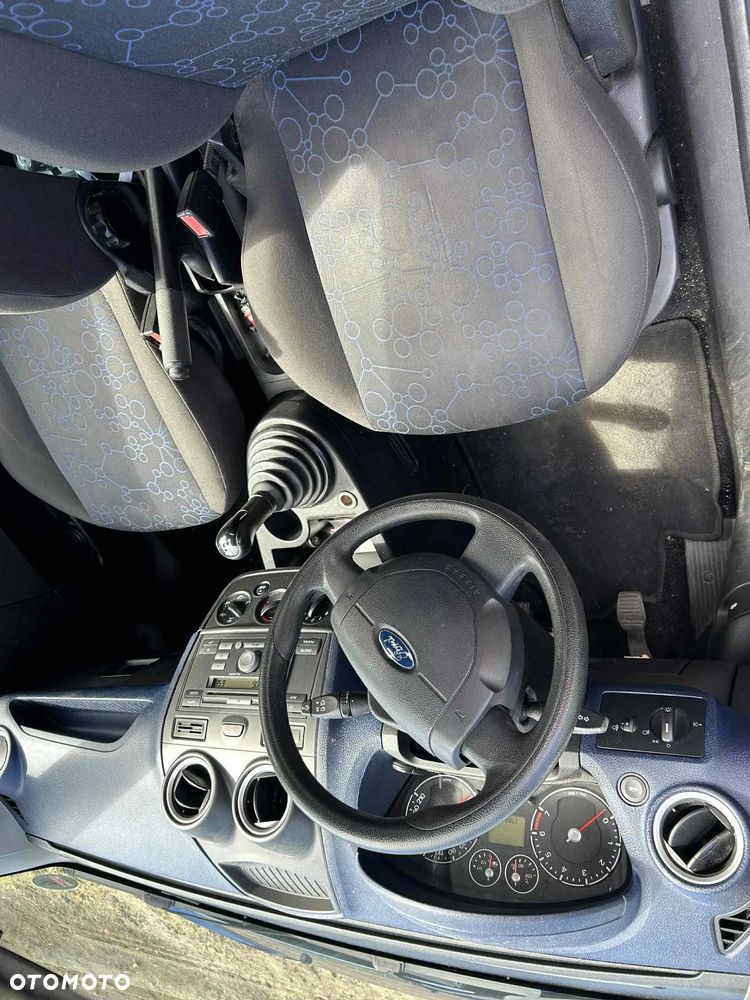 Ford Fiesta 1.3 - 6