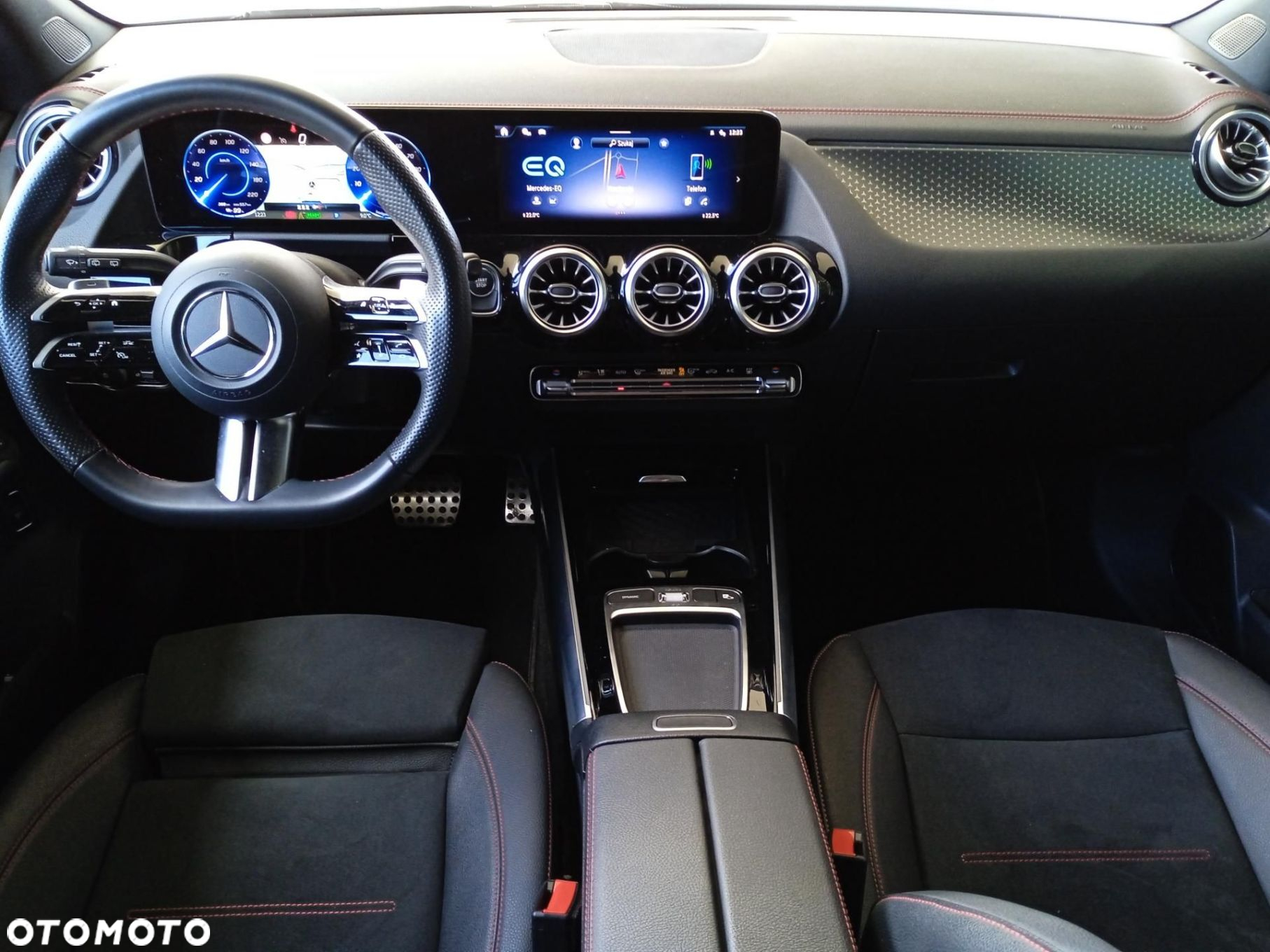 Mercedes-Benz EQA - 8