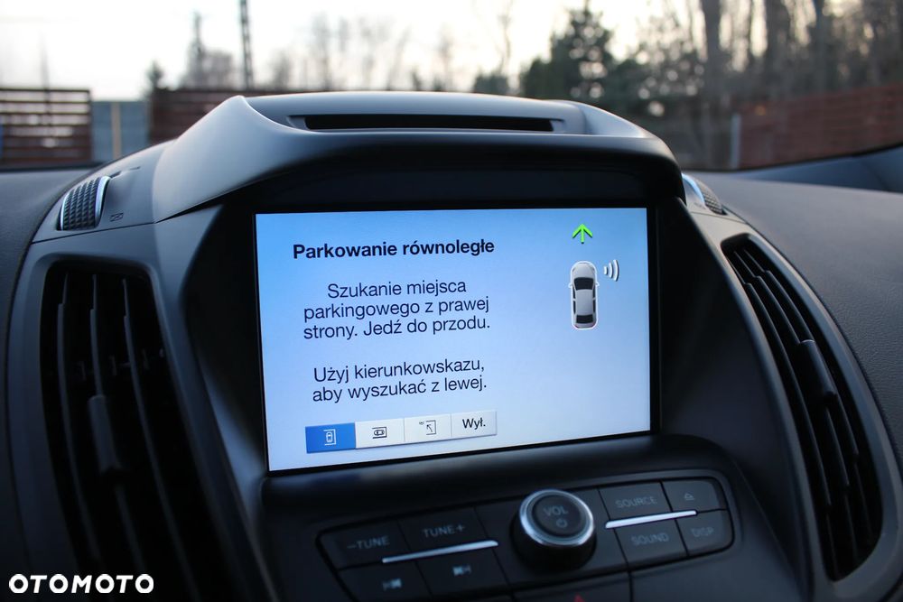 Ford Kuga 1.5 TDCi 2x4 ST-Line - 28