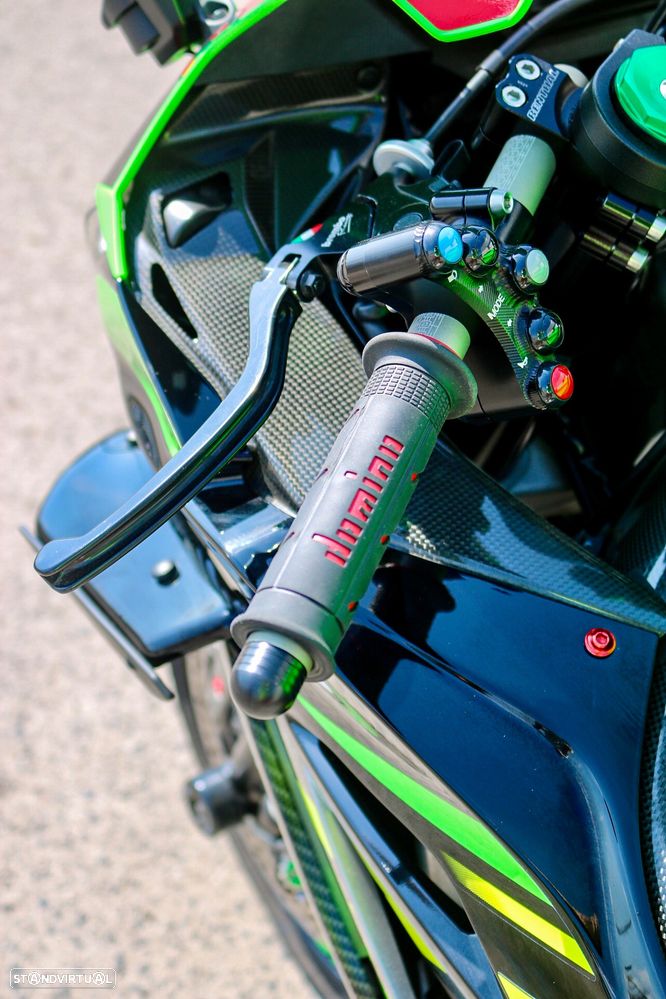 Kawasaki ZXR KRT 2019 - 5
