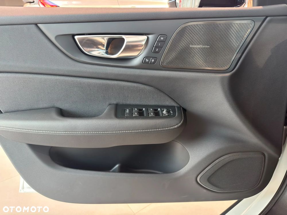 Volvo V60 B4 B Plus Dark - 15