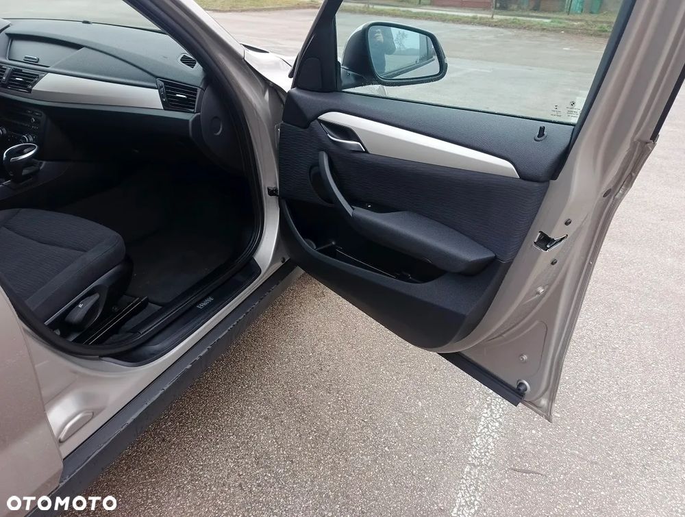 BMW X1 sDrive18i Sport Line - 28