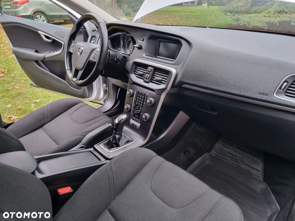 Volvo V40 D2 Drive-E Momentum - 18