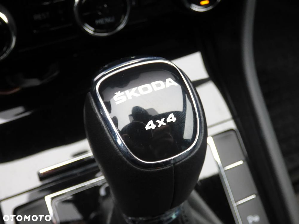 Skoda Superb 2.0 TSI 4x4 L&K DSG - 15