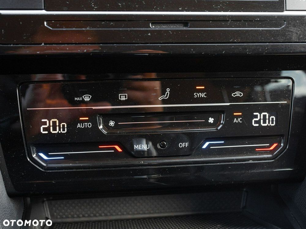 Volkswagen Passat - 17