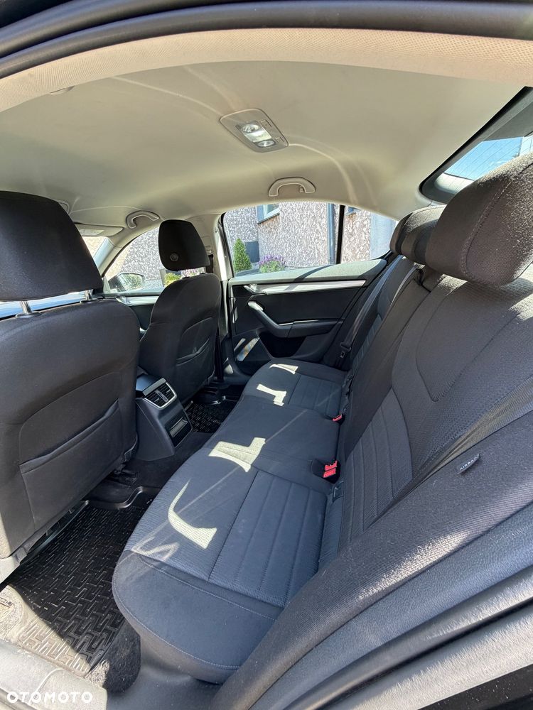 Skoda Octavia 1.6 TDI Elegance - 8