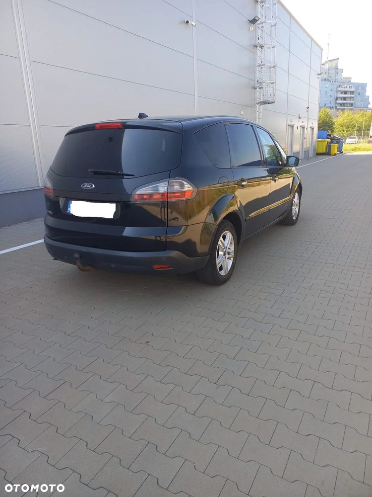 Ford S-Max - 14