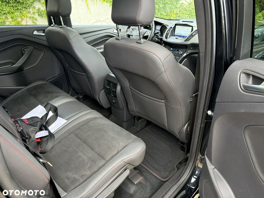 Ford Kuga 1.5 EcoBoost 2x4 ST-Line - 21