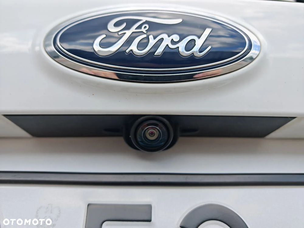 Ford Kuga 1.5 EcoBoost 2x4 Titanium - 35