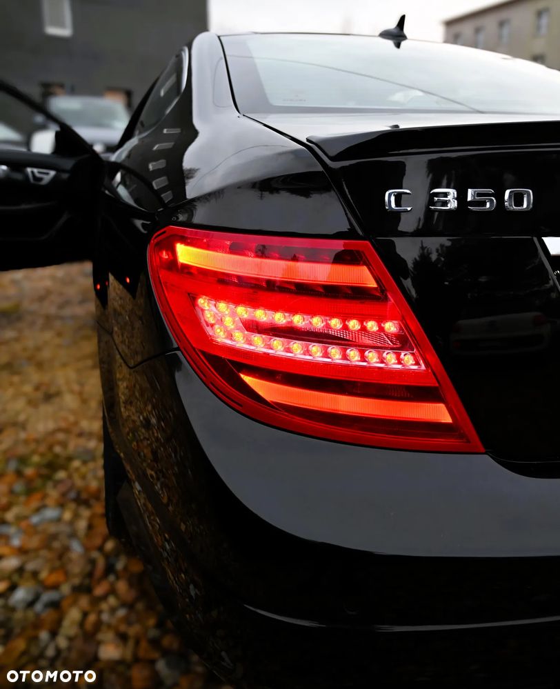 Mercedes-Benz Klasa C 350 7G-TRONIC Edition - 37