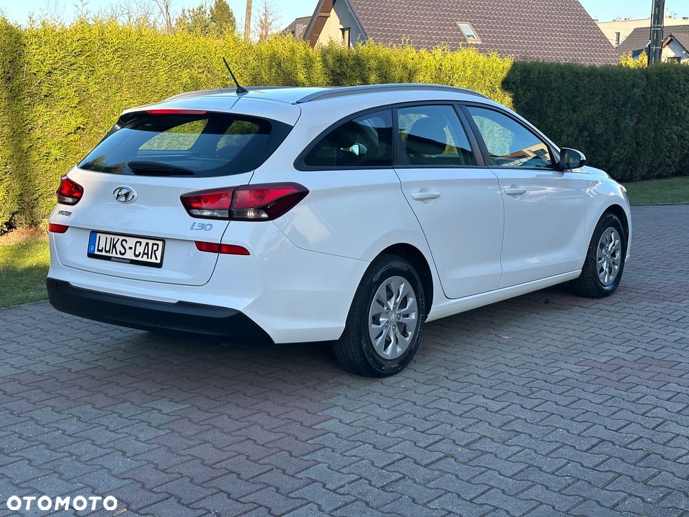 Hyundai i30 blue Kombi 1.4 Trend - 36