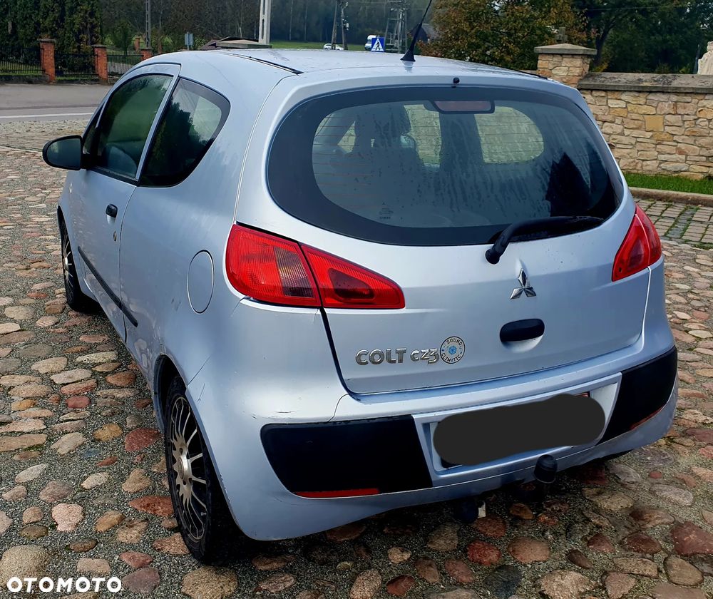 Mitsubishi Colt - 12