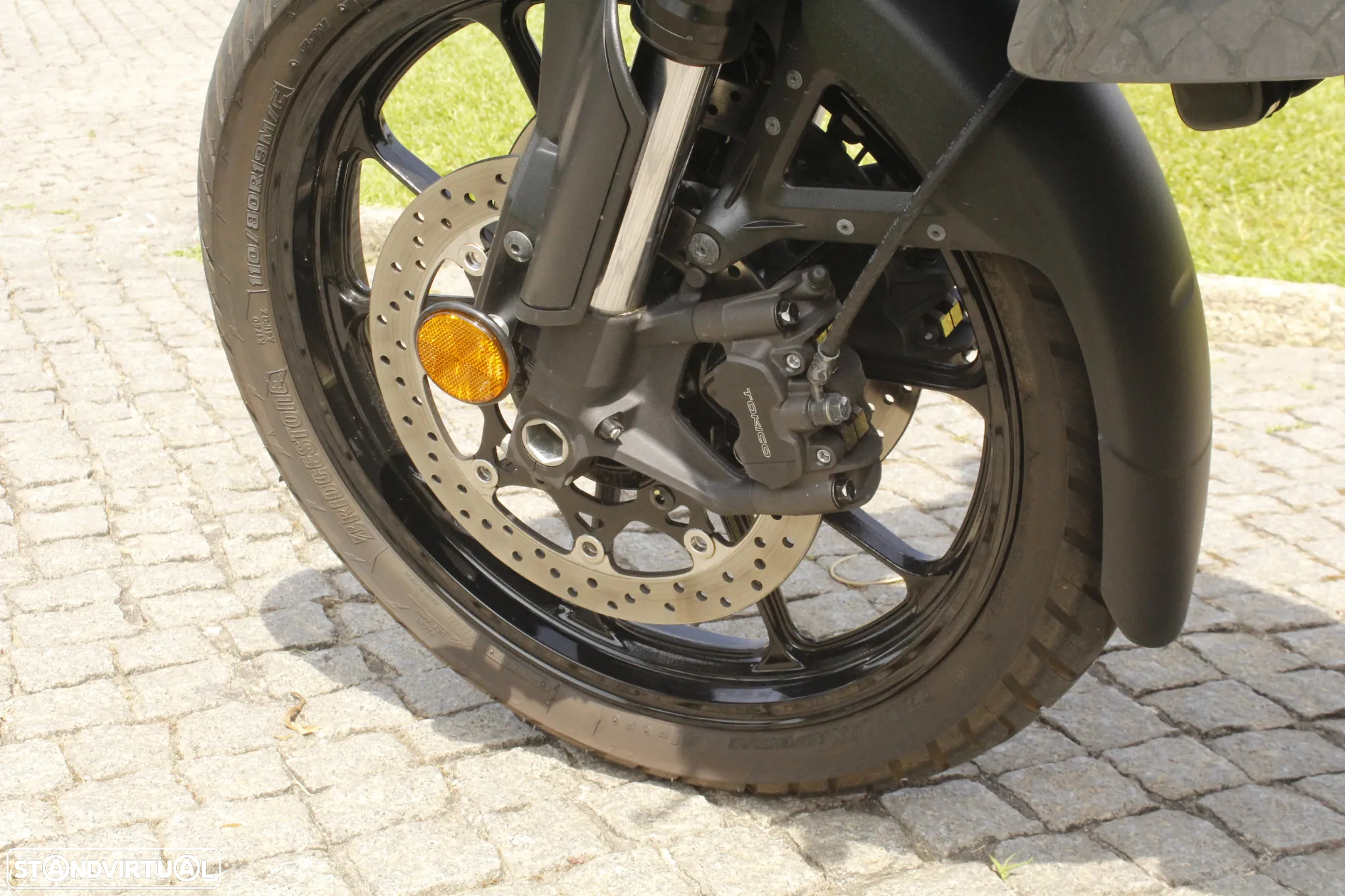 Suzuki DL V-Strom 1050 - 25