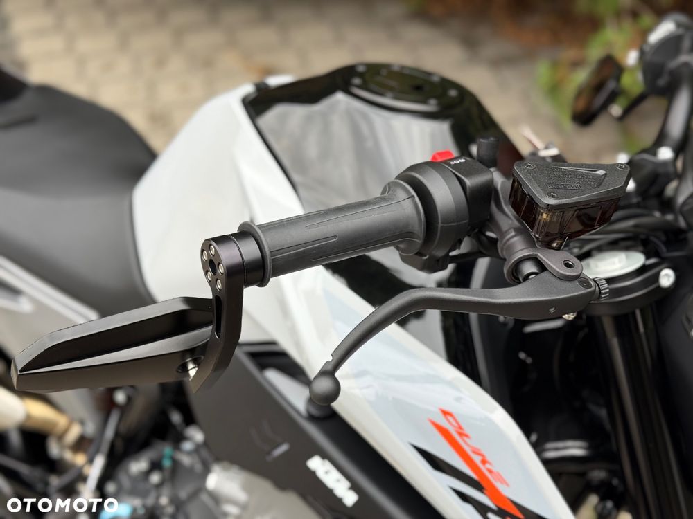 KTM Duke - 13