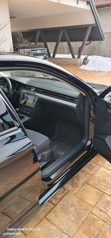 Volkswagen Passat 1.6 TDI Comfortline - 6