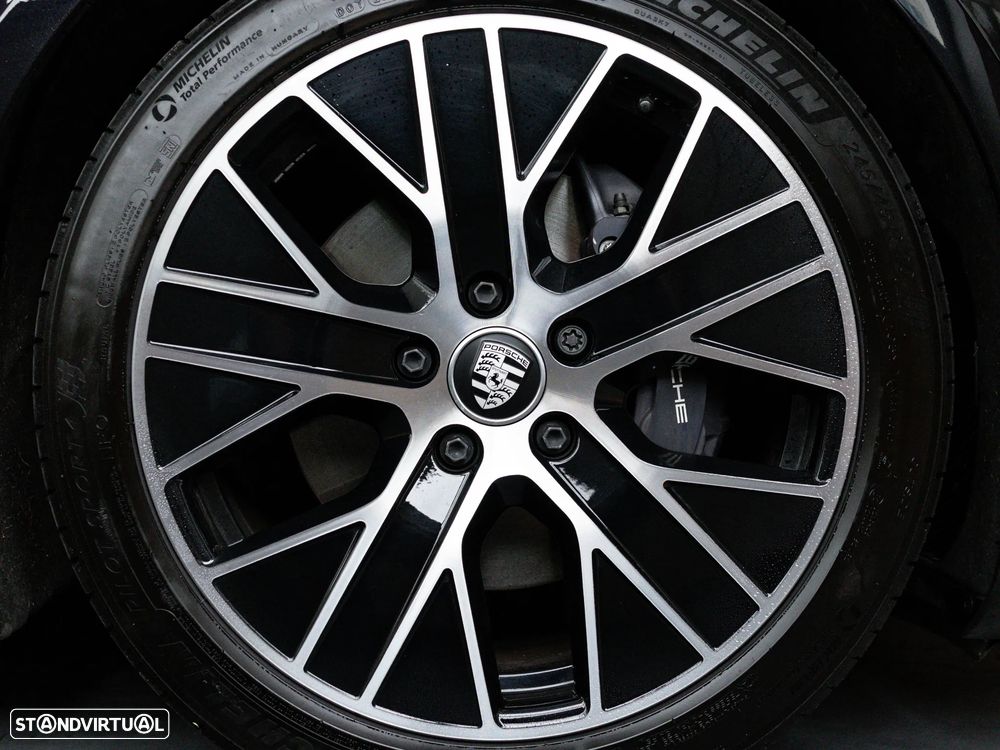 Porsche Taycan Sport Turismo - 19
