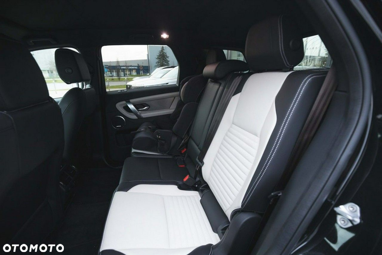 Land Rover Discovery Sport - 28