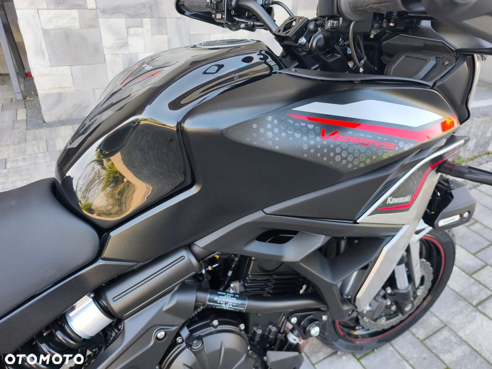 Kawasaki Versys 650 - 12