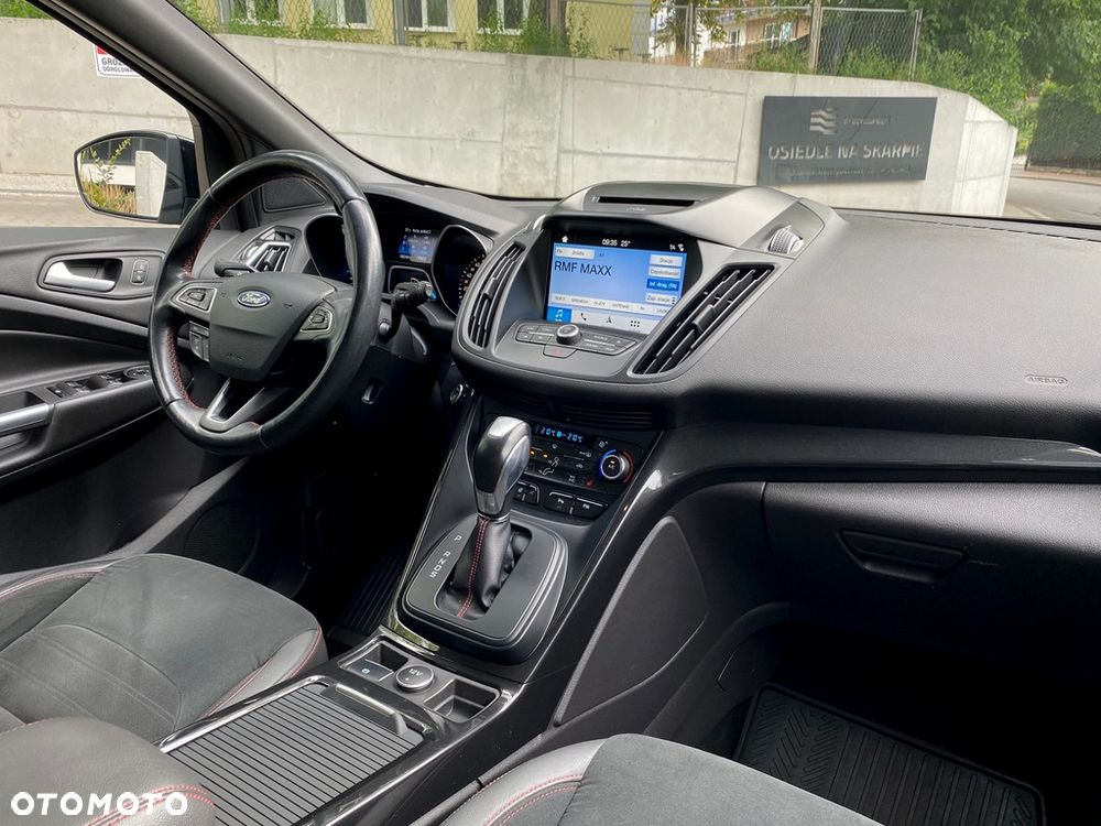 Ford Kuga 2.0 TDCi 4x4 ST-Line - 11