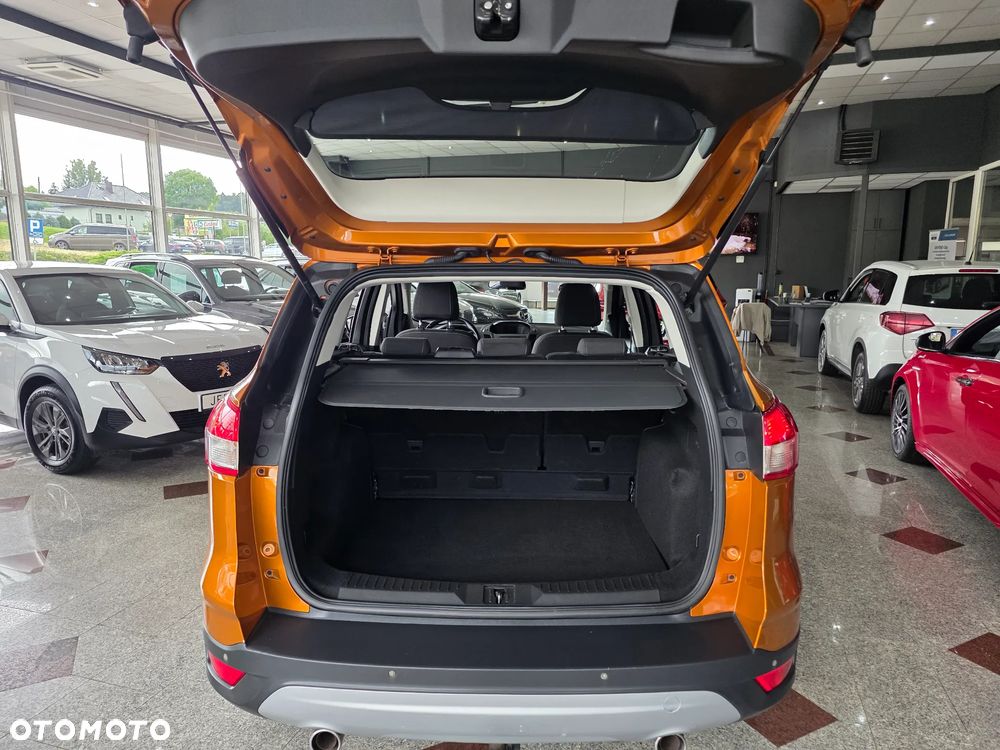 Ford Kuga - 10