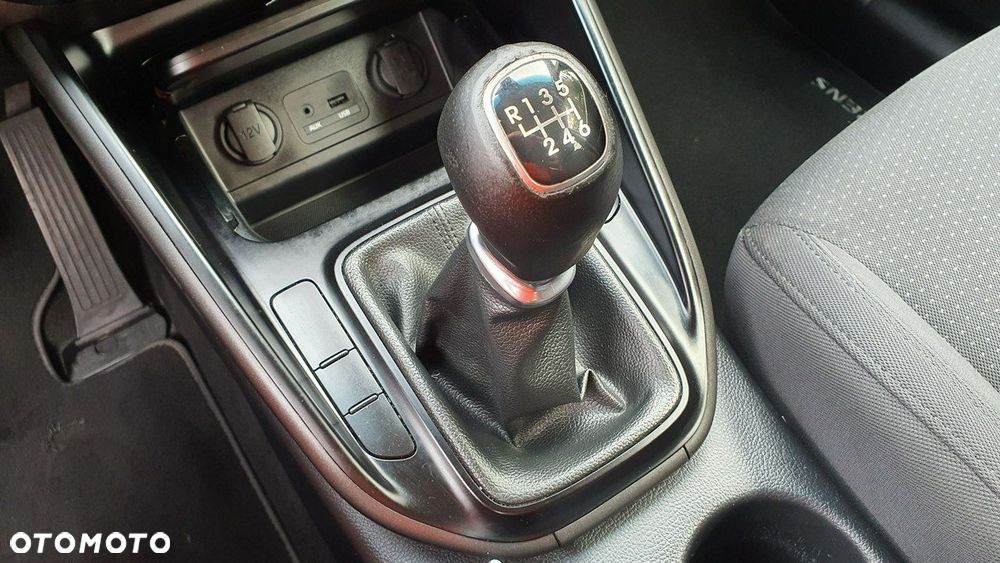 Kia Carens 1.7 CRDi S 7os - 26