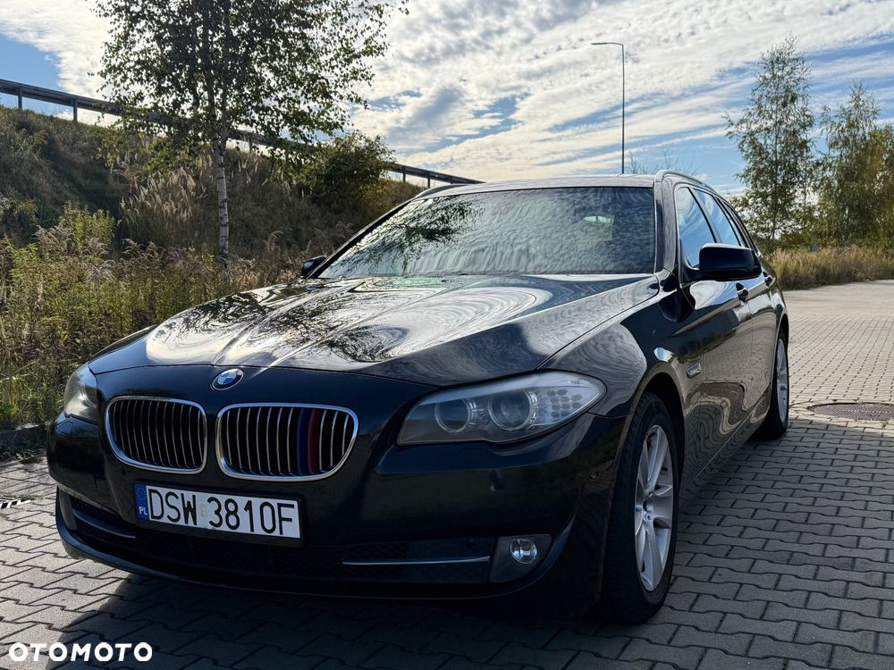 BMW Seria 5 2011 photo 3