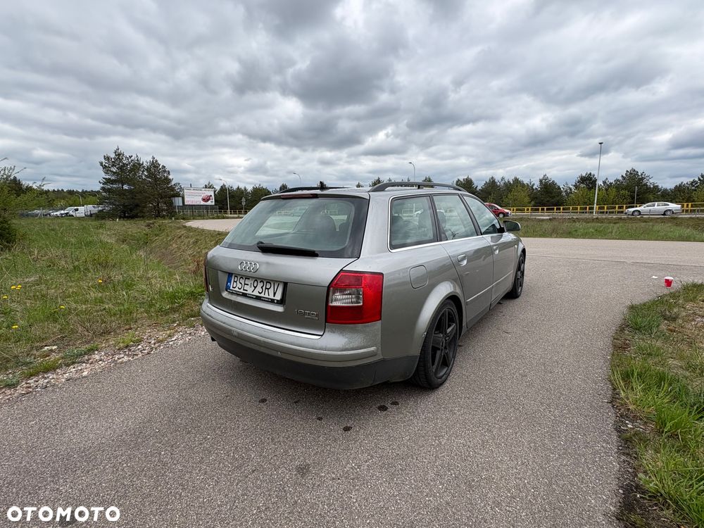 Audi A4 Avant - 4