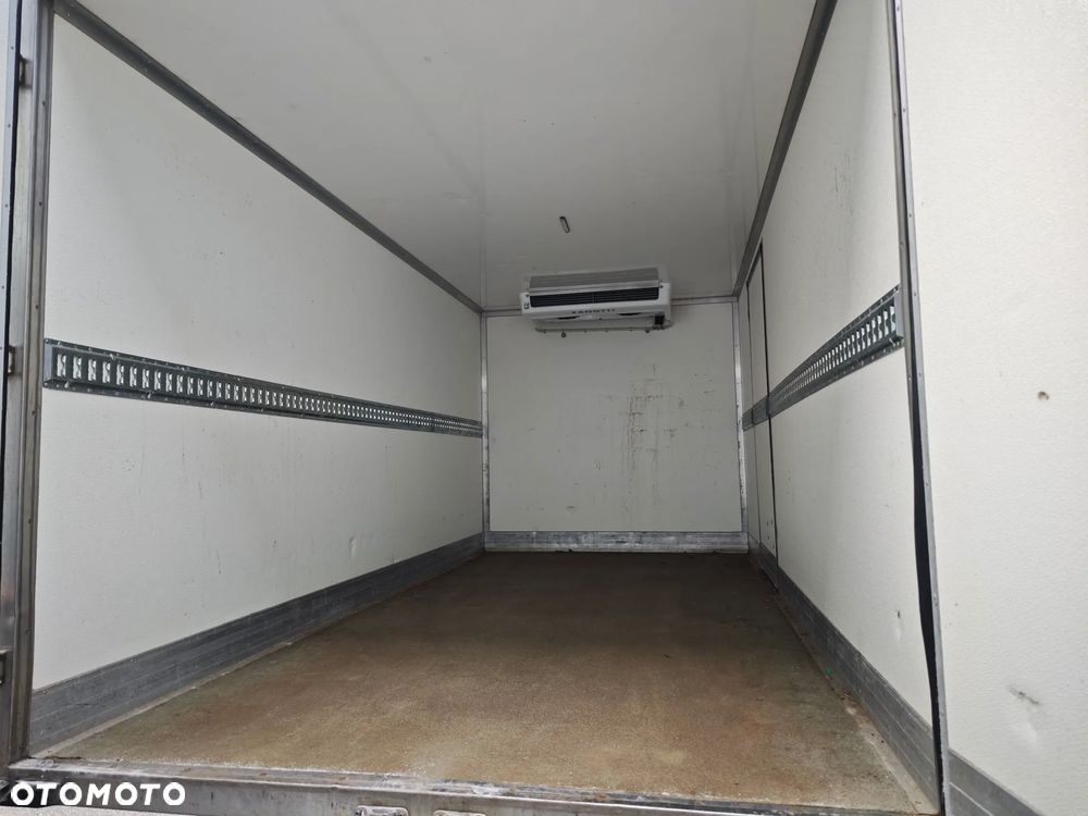Mercedes-Benz Sprinter - 7