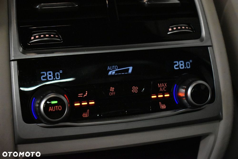 BMW Seria 7 - 29