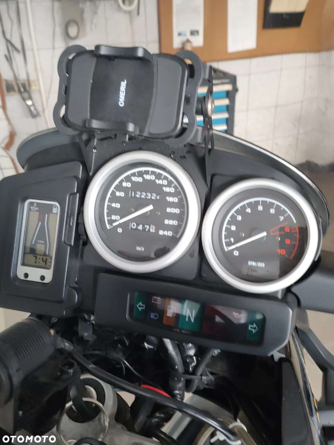 BMW R - 16