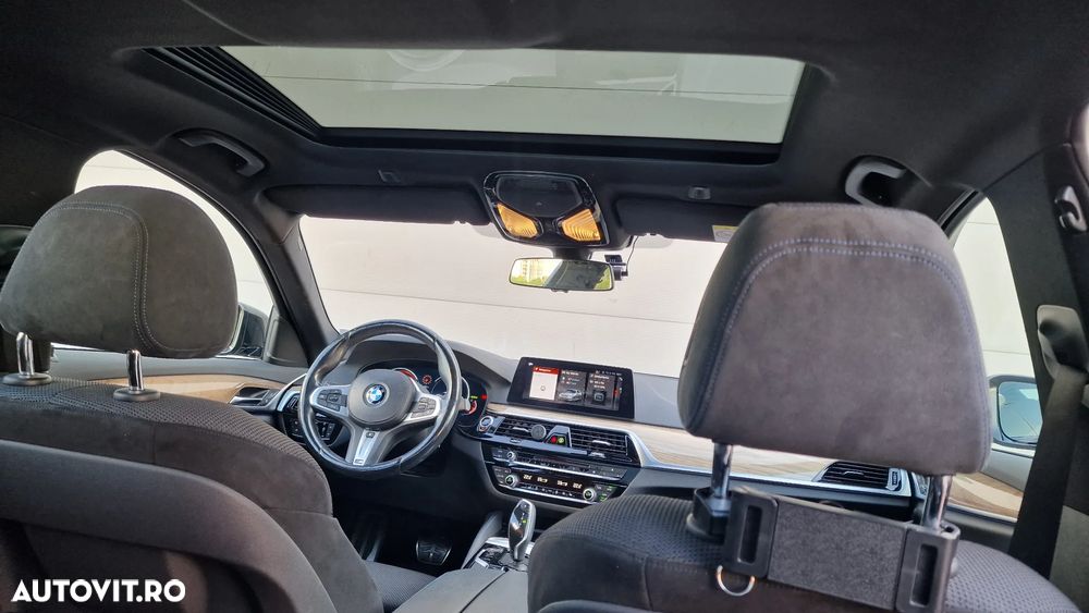 BMW Seria 5 530i xDrive AT - 7