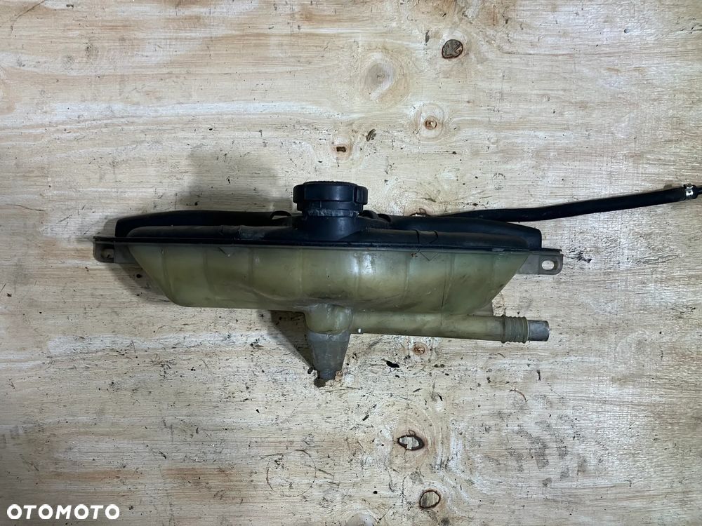ZBIORNICZEK WYRÓWNAWCZY BMW E32 E34 M30 M70 M60 2.5TDS B30 B40 ZBIORNIK PŁYNU CHŁODZĄCEGO 1719110 - 1