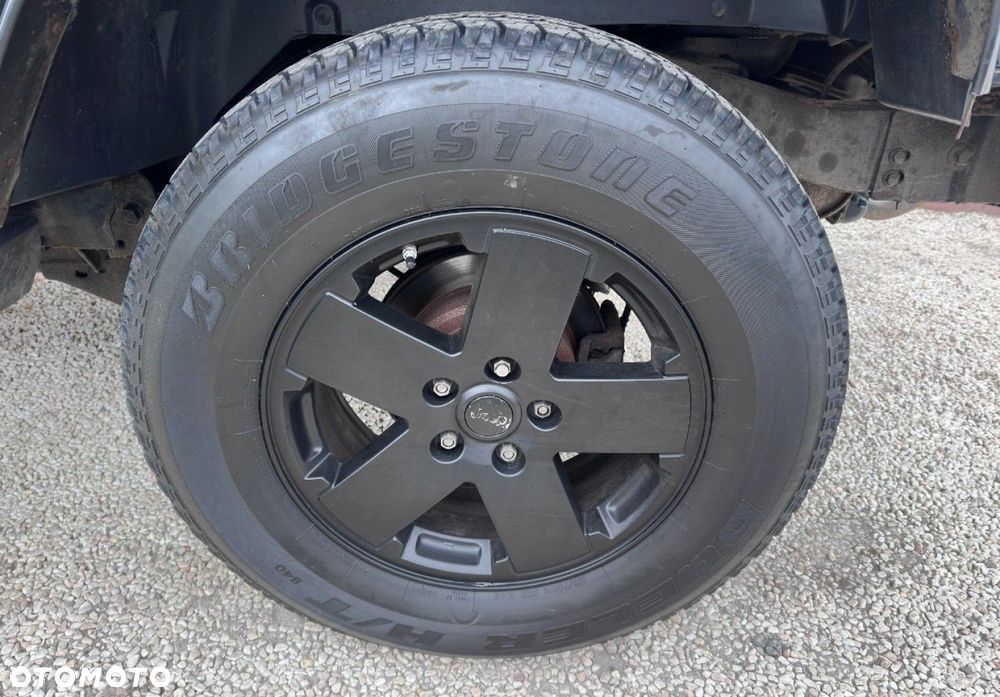 Jeep Wrangler - 11