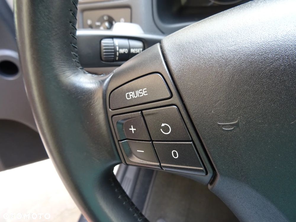 Volvo V50 DPF DRIVe Momentum - 14