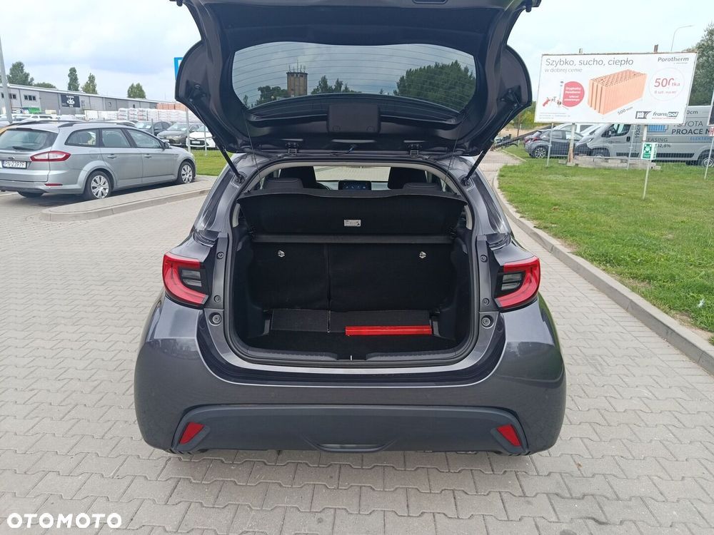 Toyota Yaris Hybrid 1.5 Style - 13