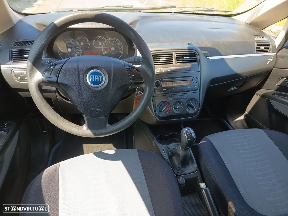 Fiat Grande Punto - 9