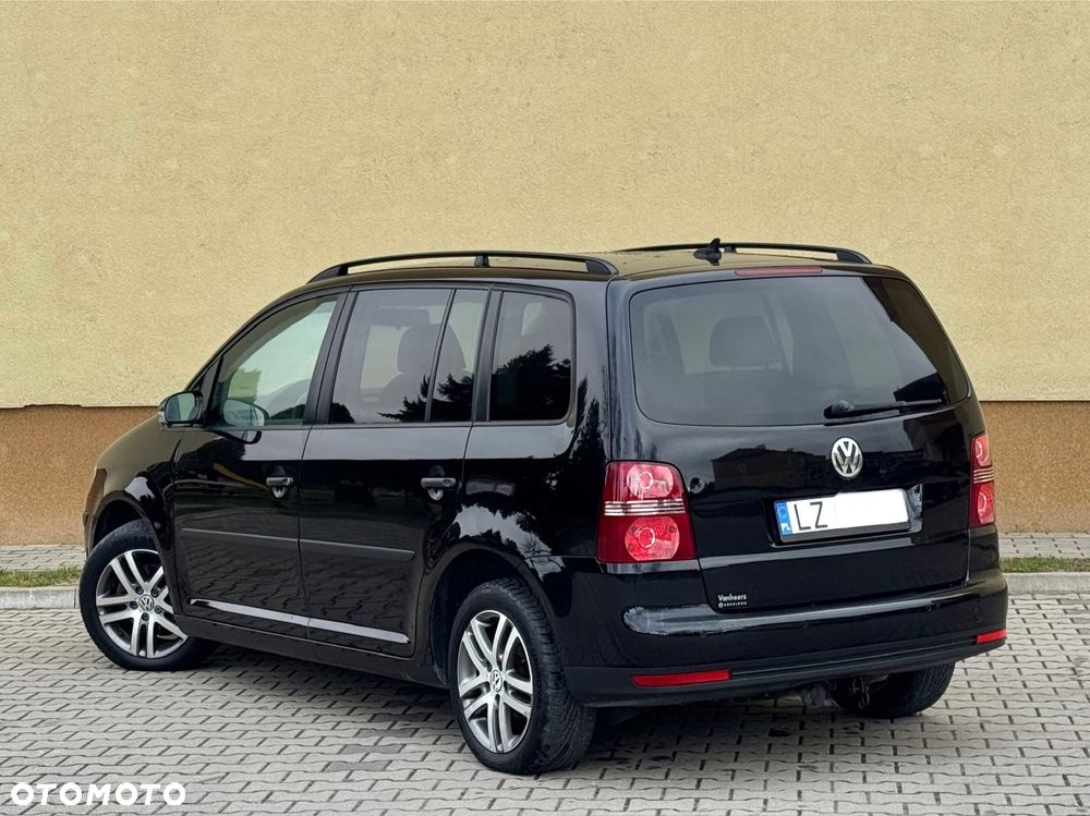 Volkswagen Touran 1.9 TDI Highline - 5