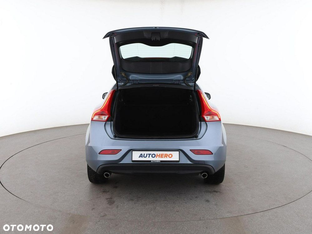 Volvo V40 D2 Geartronic Inscription - 19