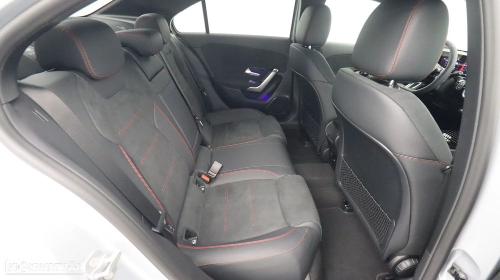Mercedes-Benz A 180 Limousine d AMG Line Aut. - 28