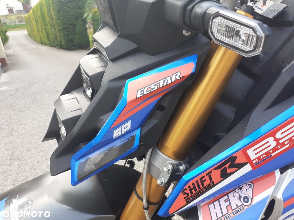 Suzuki GSX 1000 - 7
