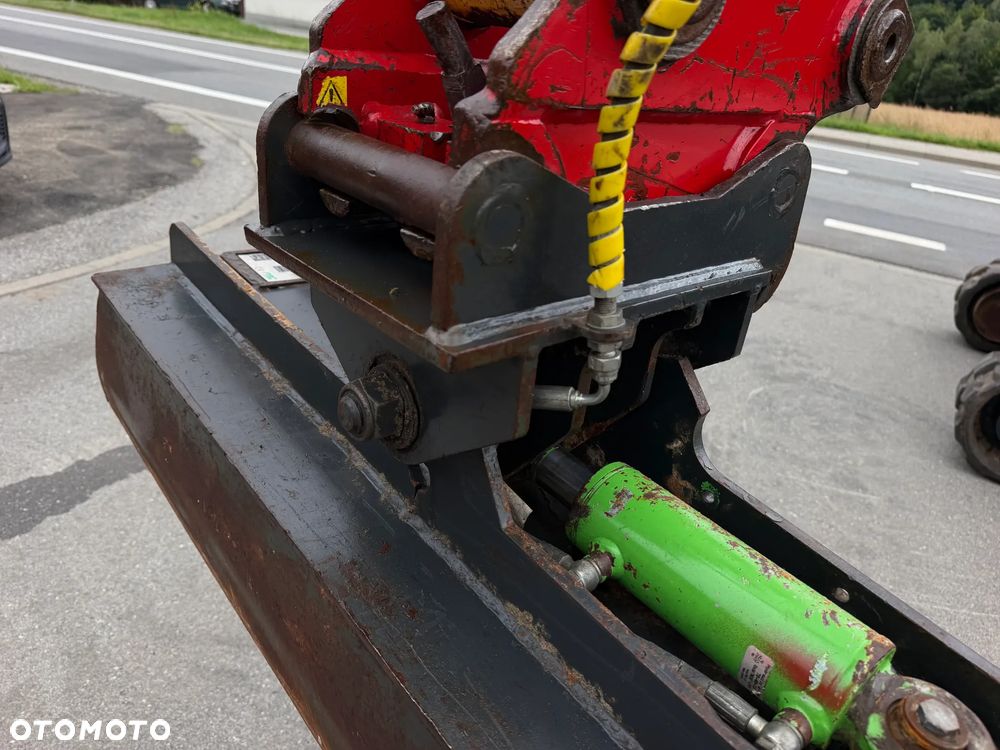 Yanmar VIO50-6A Koparka Gąsienicowa 5 ton jak Nowa z Salonu 2018 rok. 1900 mtg. Szybko-złącze. Łyżka uchylna Hydraulicznie. 3 łyżki Oryginalne skandynawskiego typu. Yanmar silnik 4 cylindry! Maszyna z Norwegii. DEKRA 2026rok AKTUALNA! Dokumentacja! Pompa ON. ani deka luzów i wycieków! OKAZJA Linia Hydr. Plus. Długie ramię PLUS. Oświetlenie LED. Gąski bardzo ładne. Wielka Okazja! Pełne sterowanie z dżojstików!! - 19