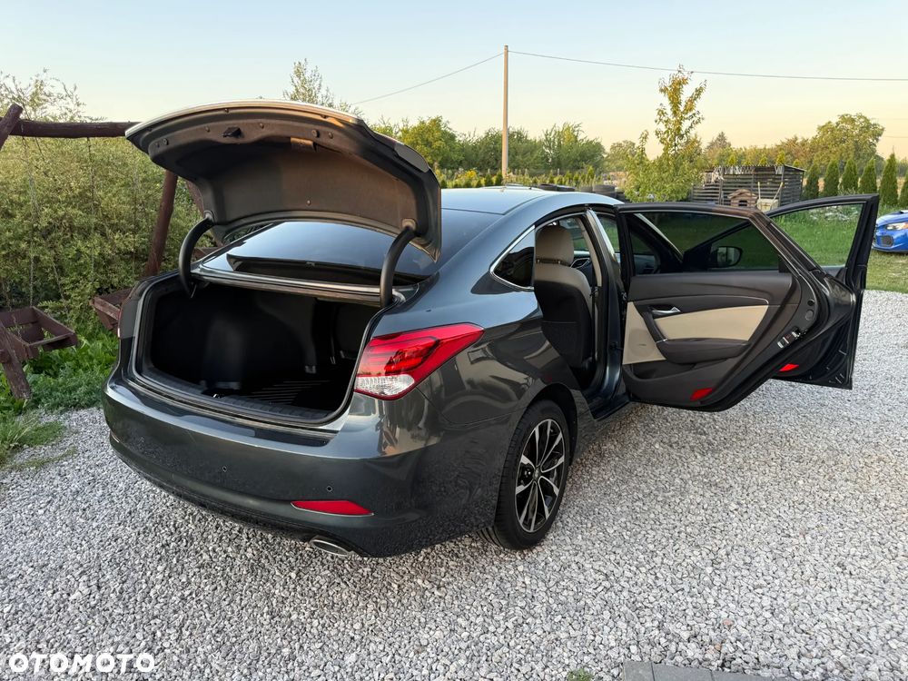 Hyundai i40 Kombi 1.7 CRDi Premium - 21