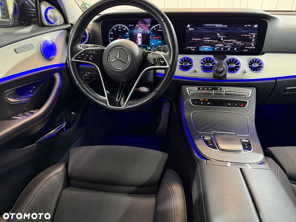 Mercedes-Benz Klasa E 300 9G-TRONIC Night Edition - 25
