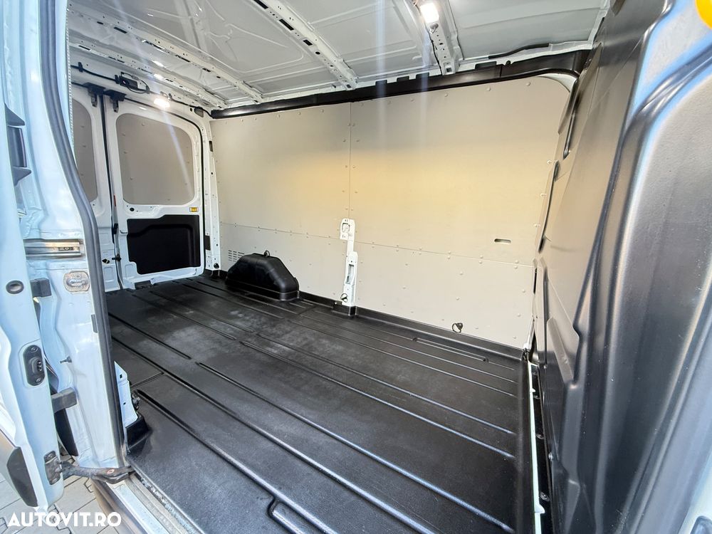 Ford Transit 310 2.0 EcoBlue 105 CP L3H2 Kombi FWD Base - 9