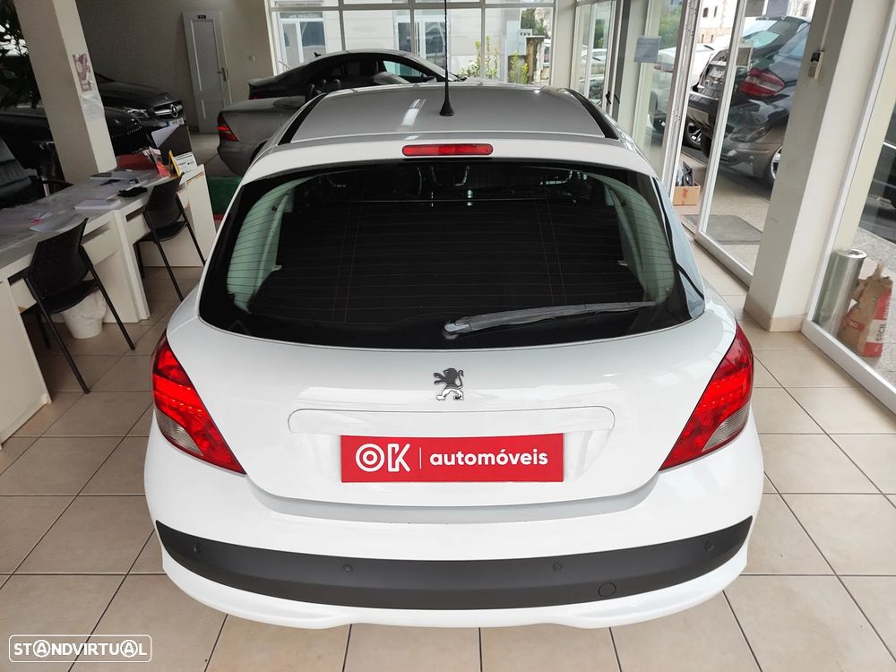 Peugeot 207 1.4 HDi Urban - 10