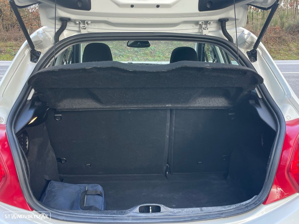 Peugeot 208 1.6 e-HDi Allure - 15