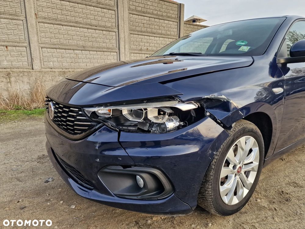 Fiat Tipo 1.6 MultiJet 16v Lounge - 23